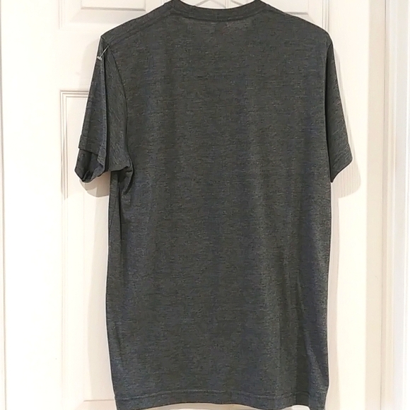 Panic at the Disco graphic Tshirt like new - Picture 3 of 6